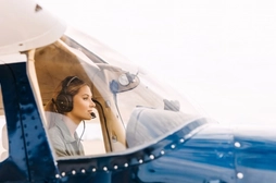 Flight school loans: Your complete guide to financing your aviation training